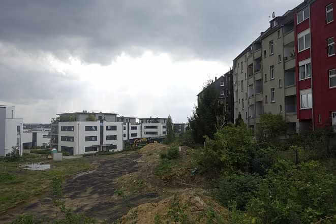 Martin Schepers - Phoenixsee Dortmund - 3 Martin Schepers Geister einer Landschaft Alte Wohnhäuser Hörde stoßen auf neue Architektur Phoenix See
