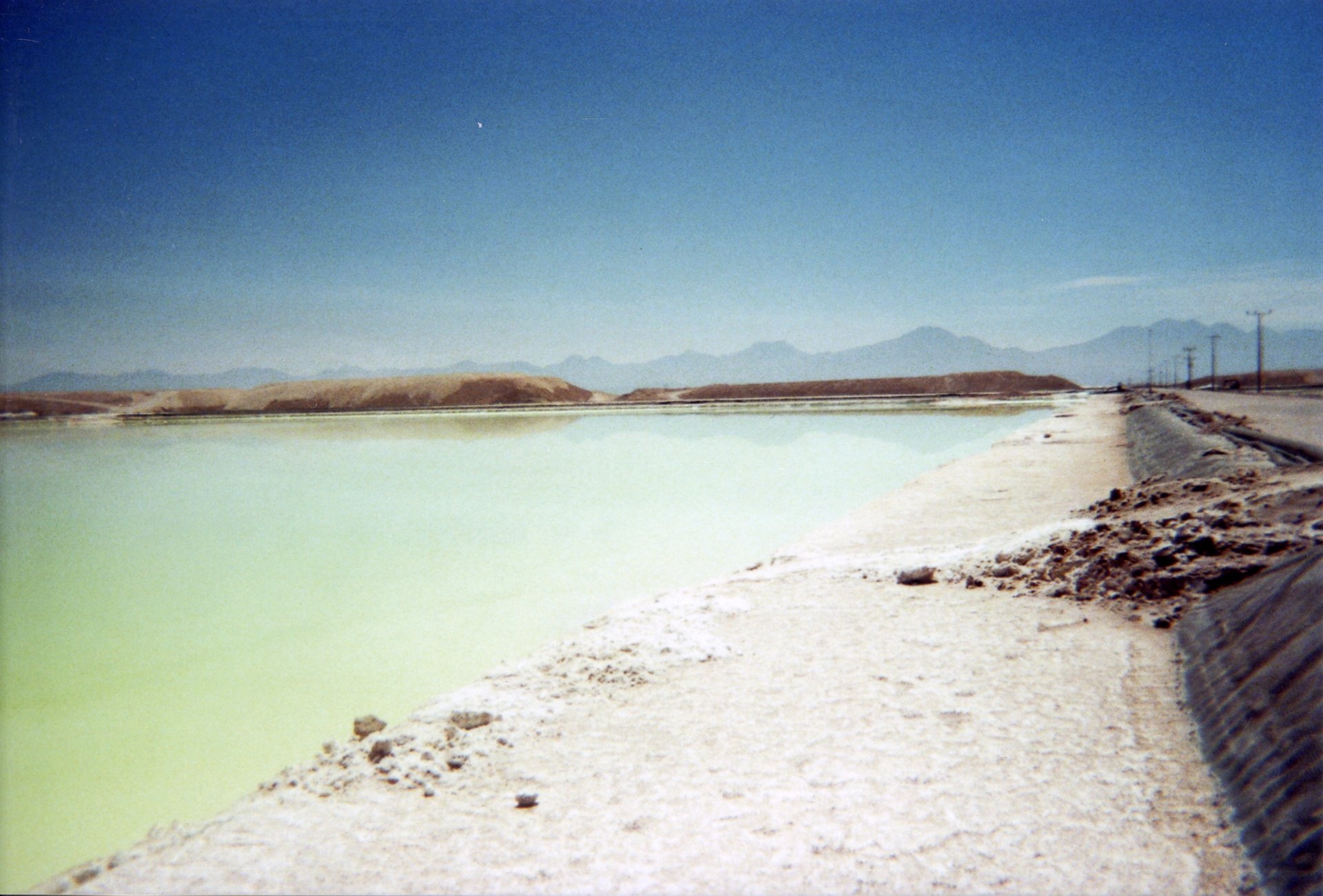 Martin Schepers - Im Lithiumdreieck - Einmal Kamera Aktion - Einmal Kamera Aktion Beitrag aus Chile, 2021 (large)
