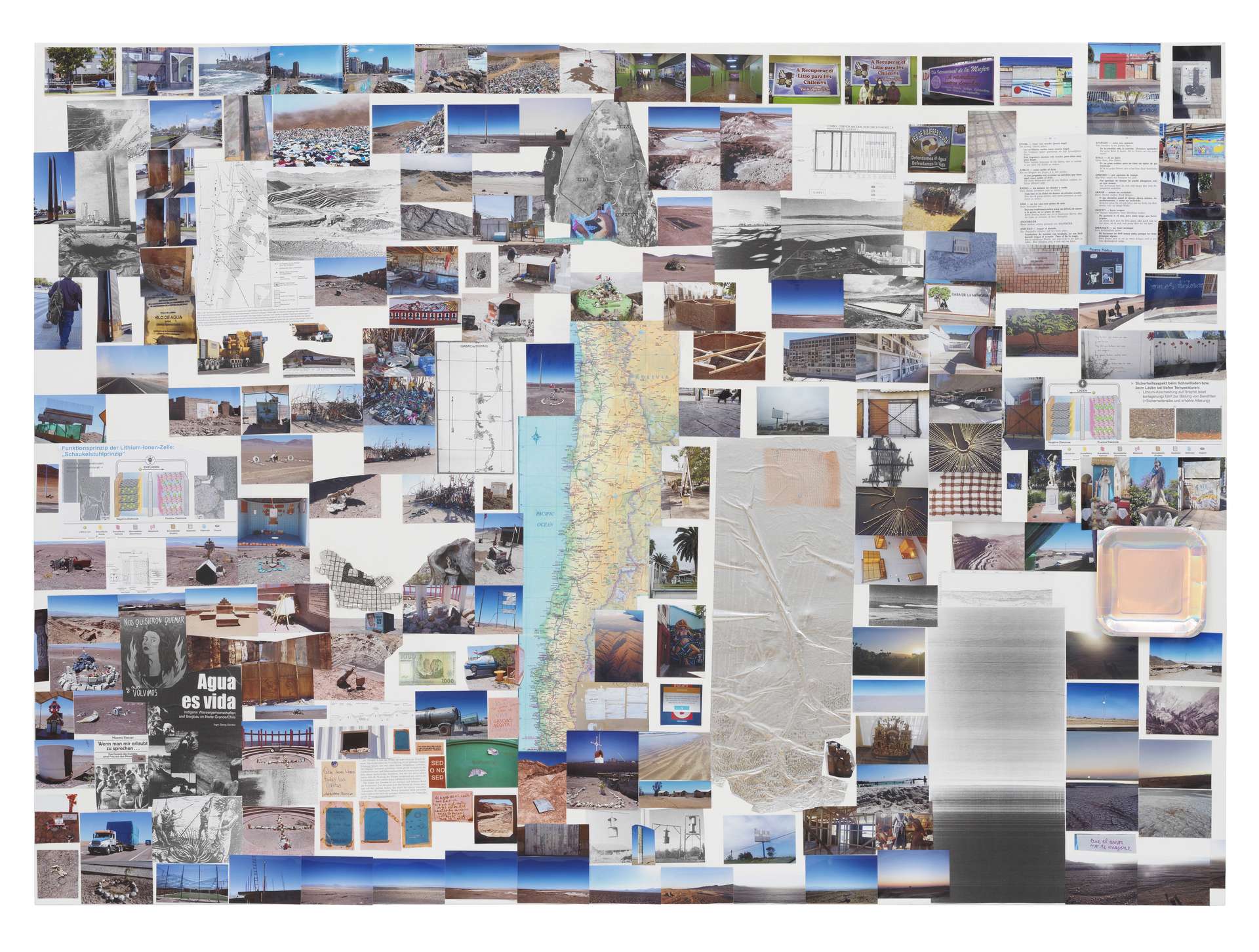 Martin Schepers - Im Lithiumdreieck - Ausstellung München/Bochum - Recherchewand 180 x 260 cm, 2021-2022 Fotos, Aluminium, Kupferdraht auf Leinwand (large)