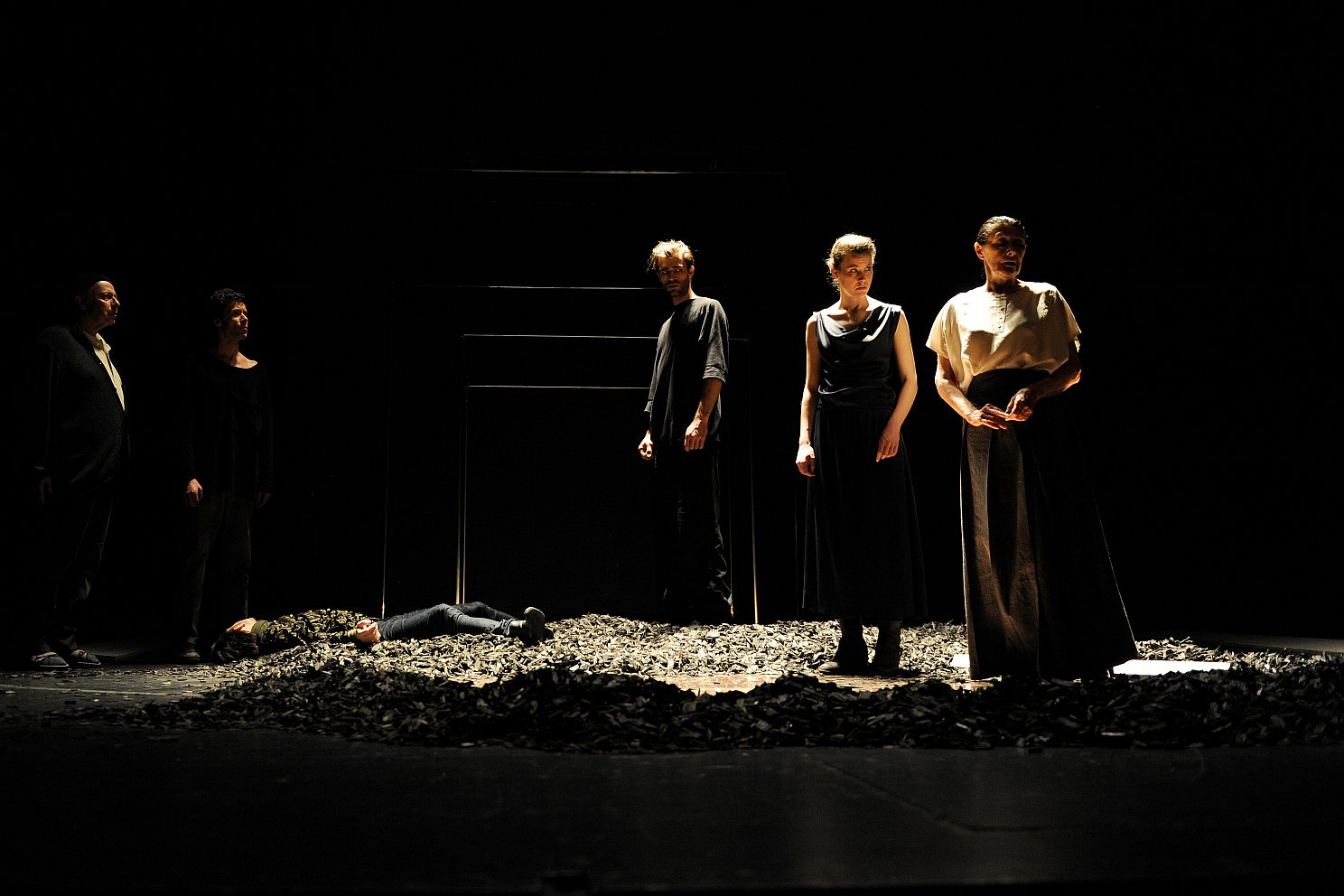 Martin Schepers - Bühnenbild: Mamma Medea - Mamma Medea, Landestheater StPölten, 2013, Inszenierung Philipp Hauß  (large)