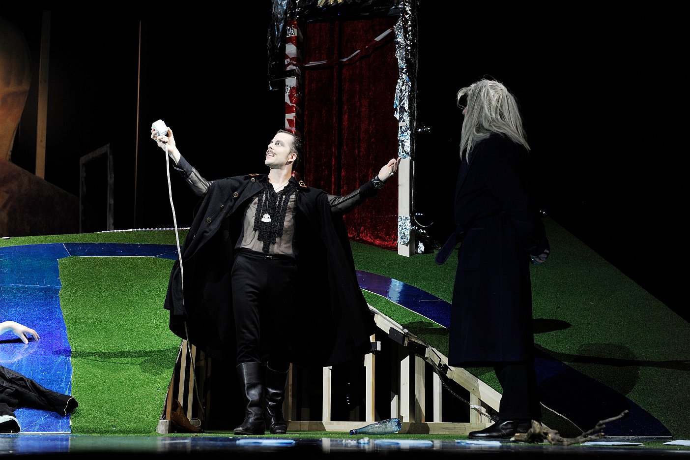 Martin Schepers - Bühnenbild: Radetzkymarsch - Radetzkymarsch und die Rebellion, Landestheater StPölten, 2014, Inszenierung Philipp Hauß  (large)