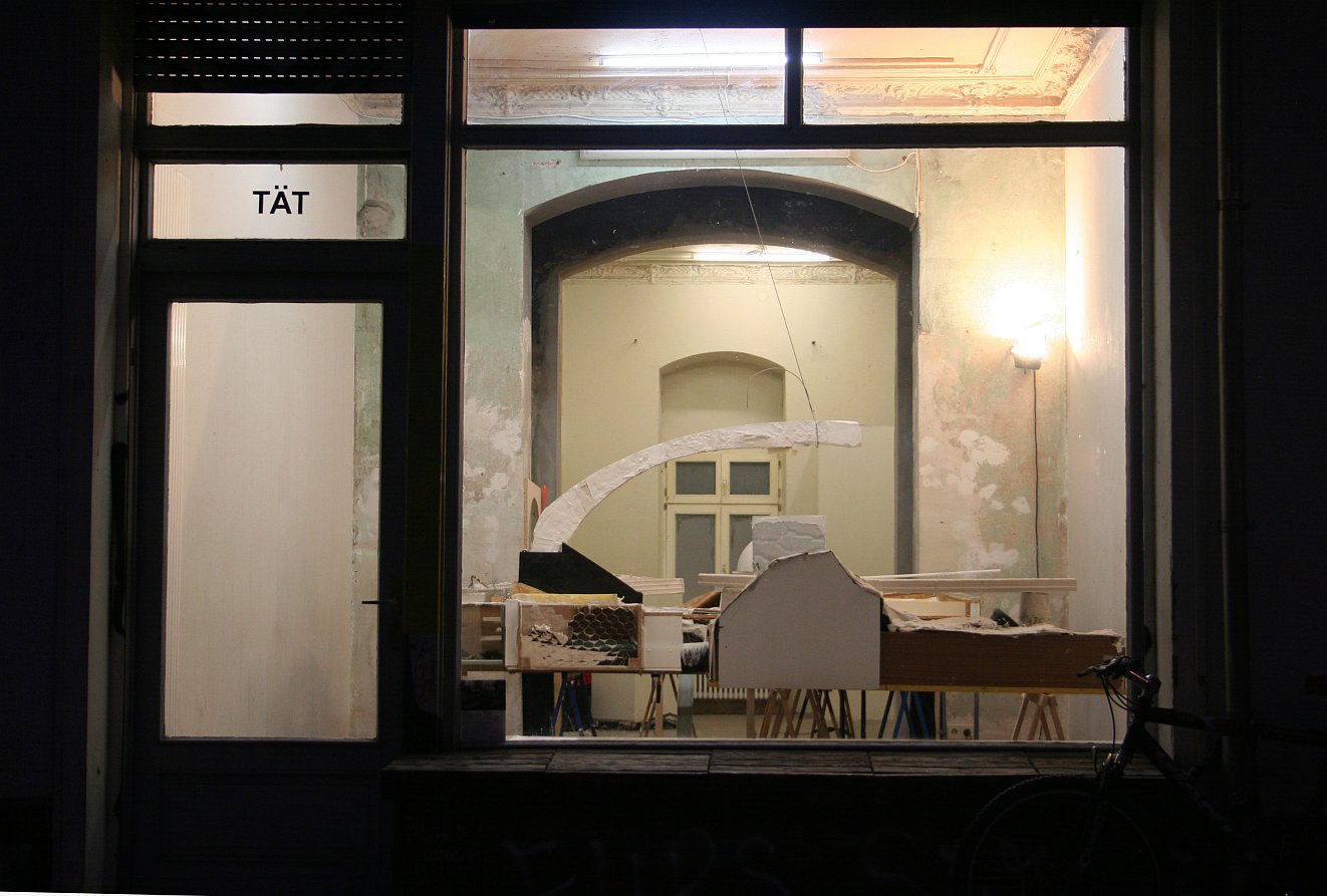 Martin Schepers - Installationsansicht Verwerfungen TÄT, Berlin 2012 (large)